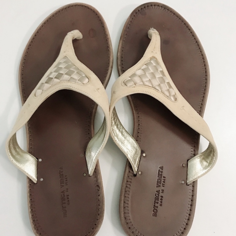BOTTEGA VENETA  slide sandals size 37 1/2